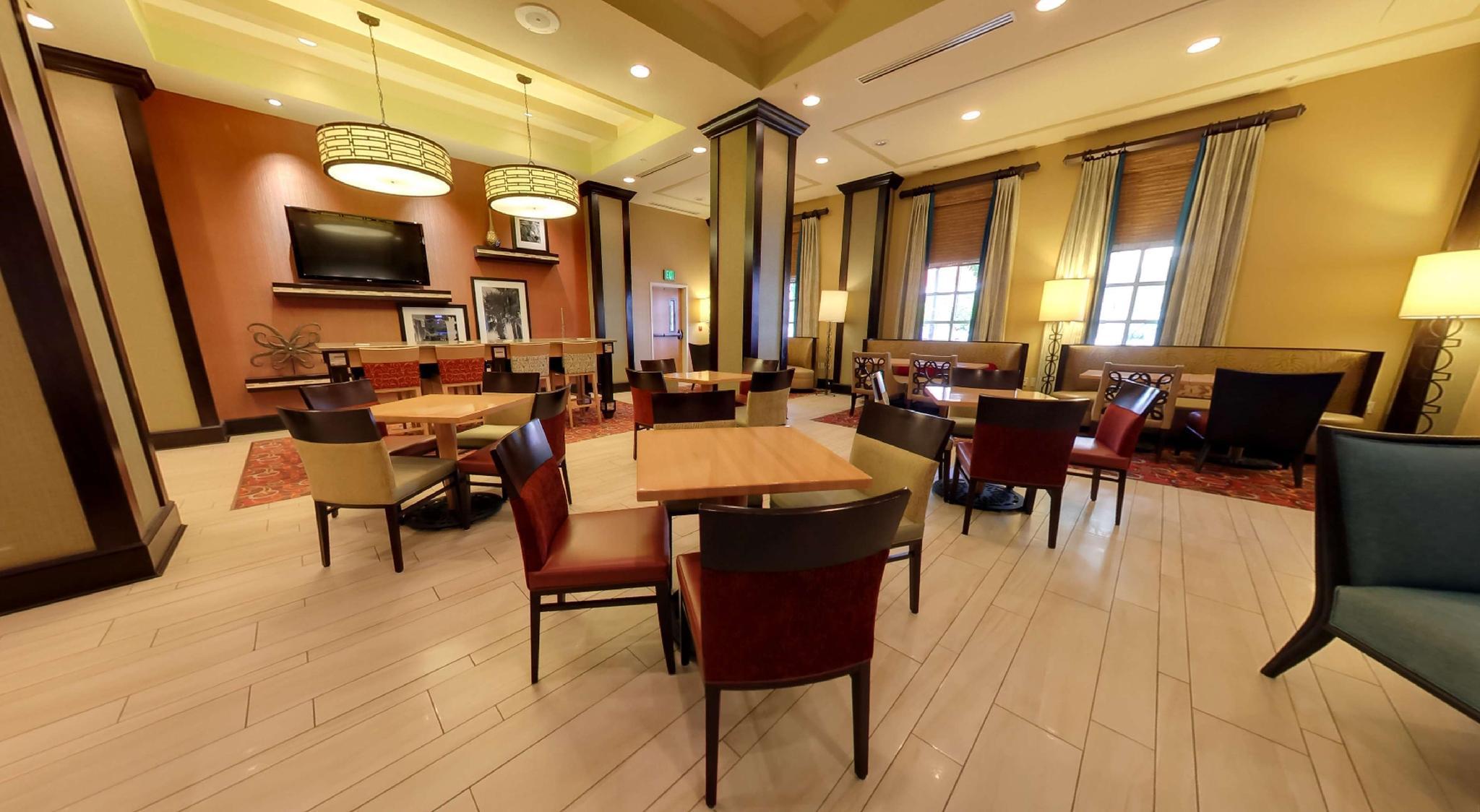 Hampton Inn & Suites St. Petersburg/Downtown Экстерьер фото
