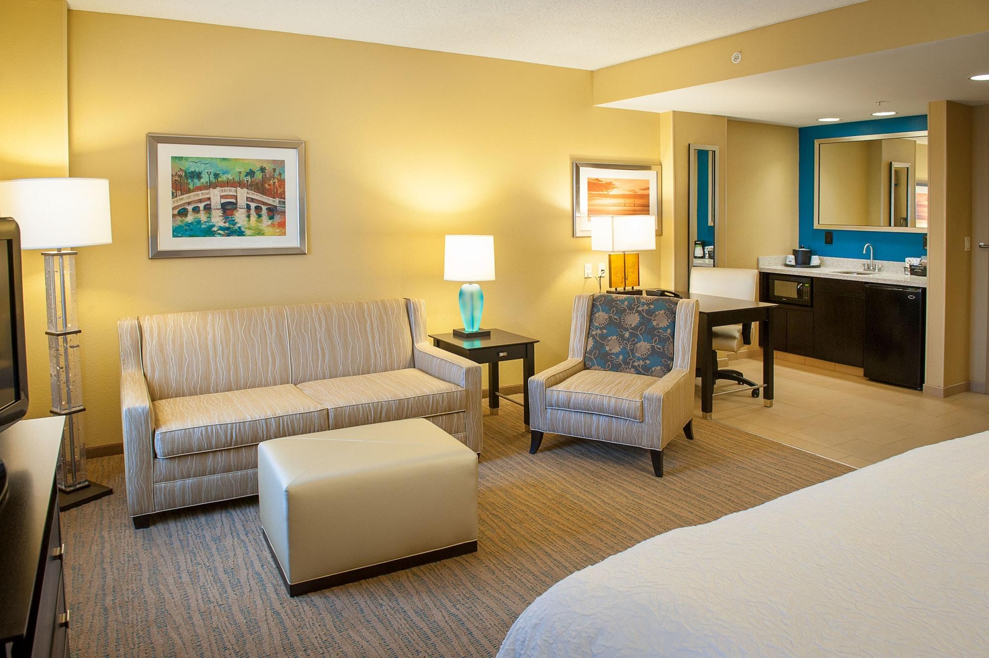 Hampton Inn & Suites St. Petersburg/Downtown Экстерьер фото