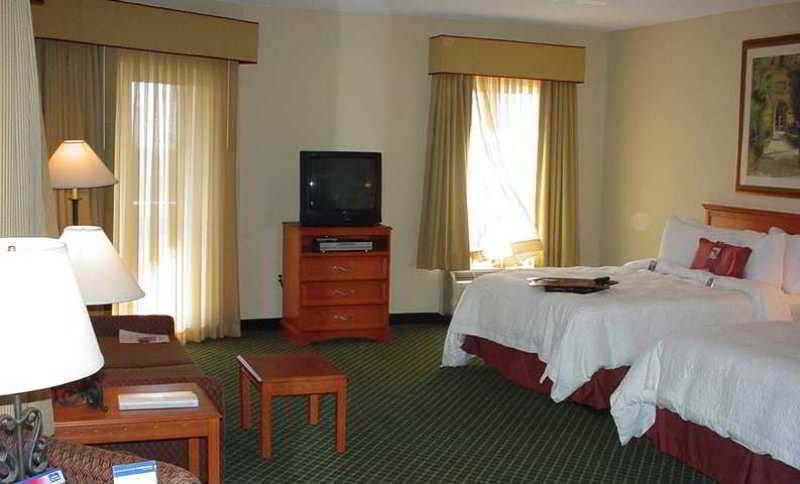 Hampton Inn & Suites St. Petersburg/Downtown Экстерьер фото