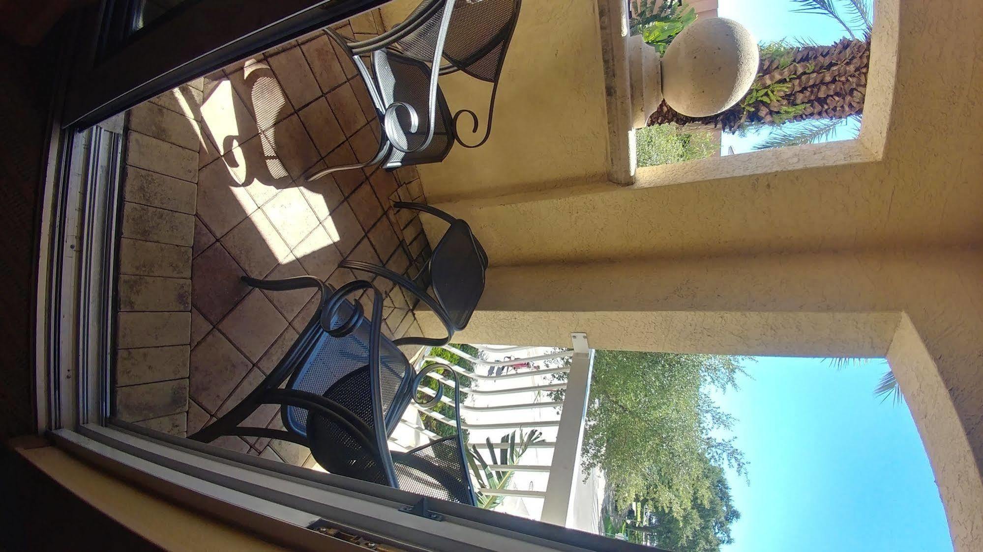 Hampton Inn & Suites St. Petersburg/Downtown Экстерьер фото